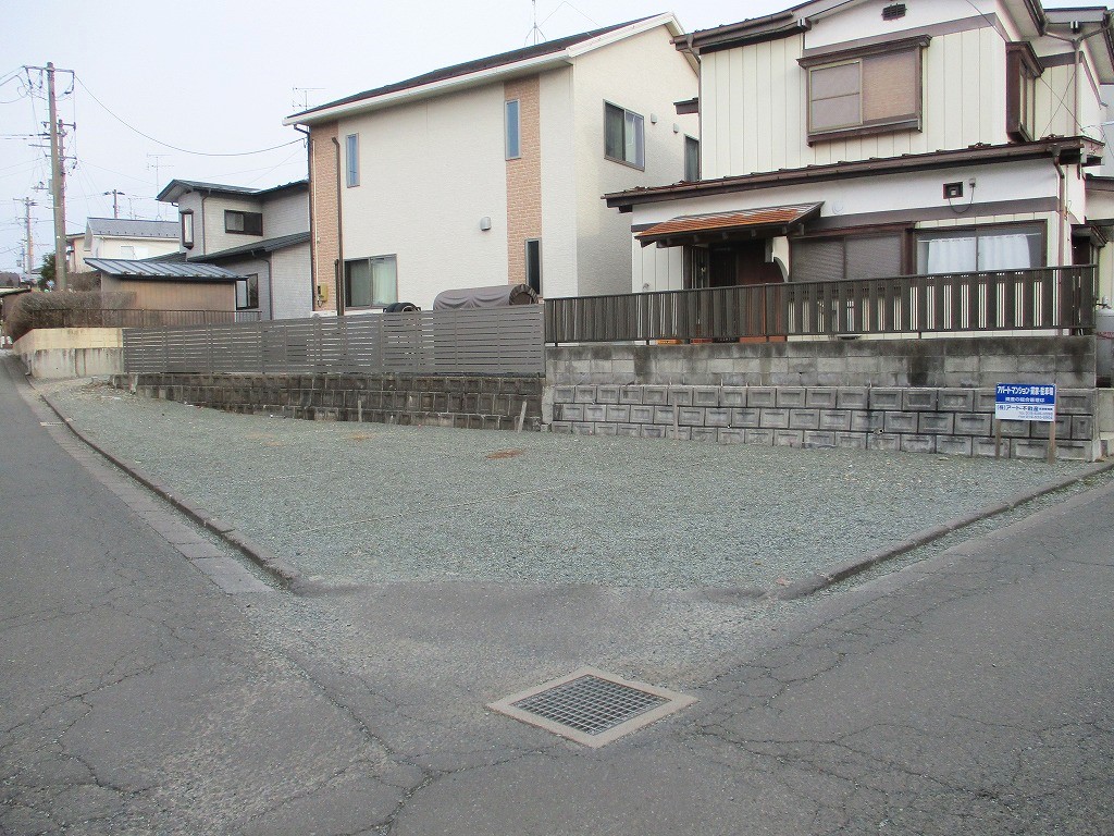 盛岡市緑が丘4丁目18-6　駐車場